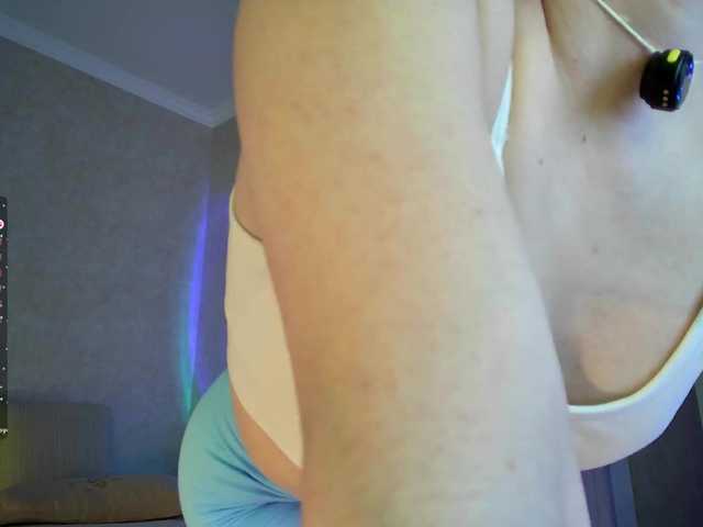 Rosea live webcam show