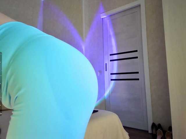 Rosea live cam on BongaCams