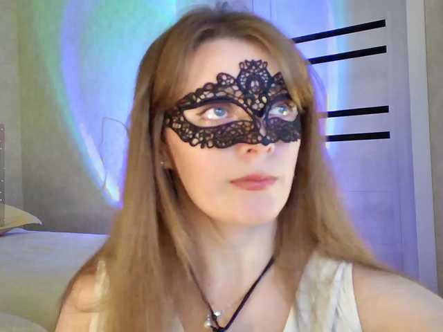 Rosea live cam on BongaCams