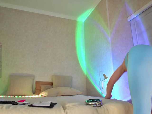 Rosea live cam on BongaCams