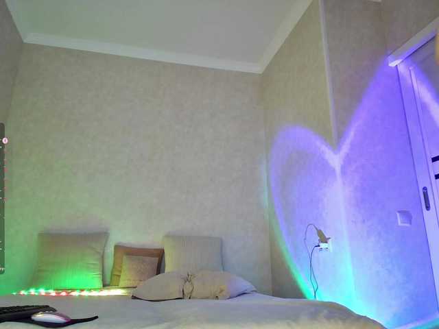 Rosea live cam on BongaCams