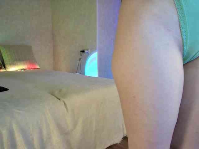 Rosea Live Webcam on BongaCams