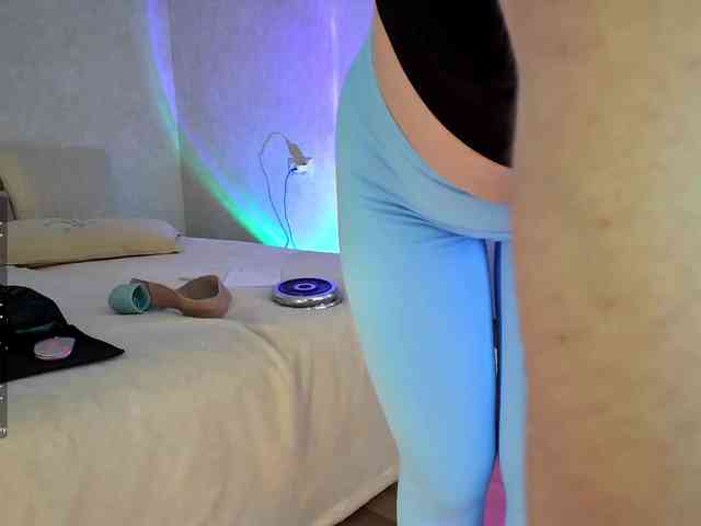 Rosea Live Webcam on BongaCams