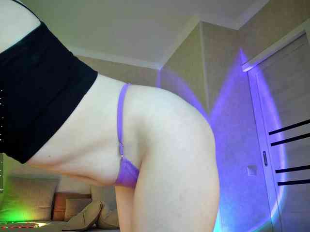 Rosea Live Webcam on BongaCams