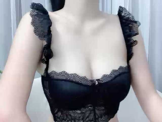 MieChan live cam on BongaCams