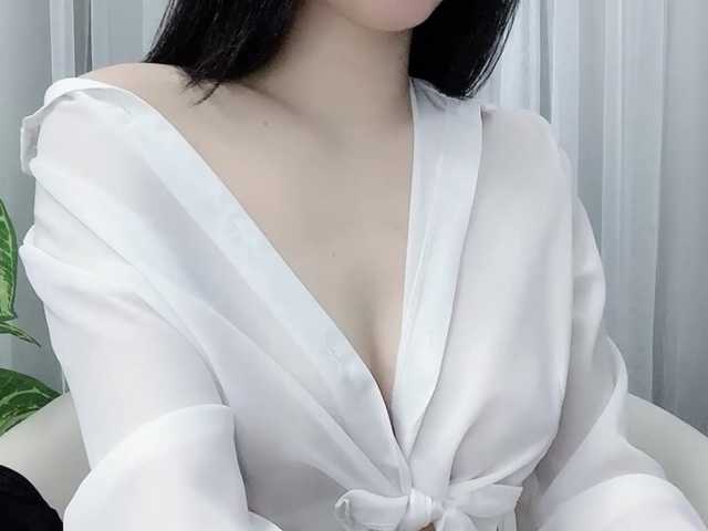 MieChan live cam on BongaCams