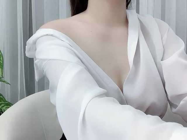 MieChan live cam on BongaCams