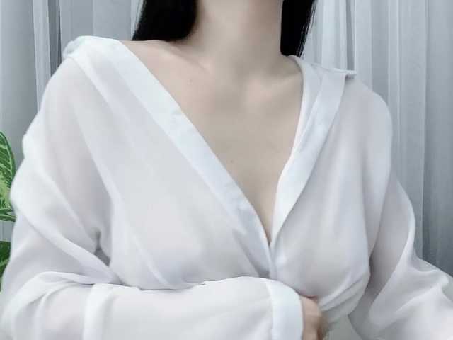 MieChan live cam on BongaCams