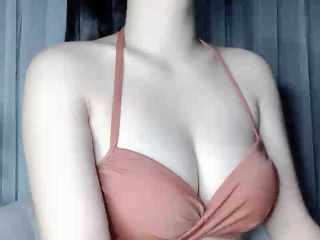MieChan live cam preview