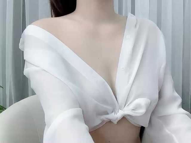 MieChan live cam on BongaCams