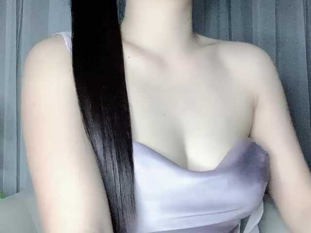 MieChan live cam preview