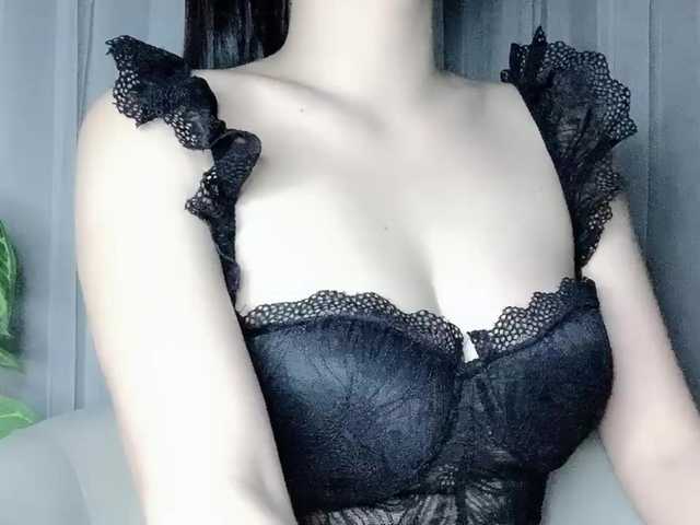 MieChan live cam on BongaCams