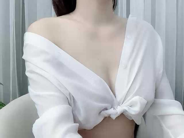 MieChan live cam on BongaCams