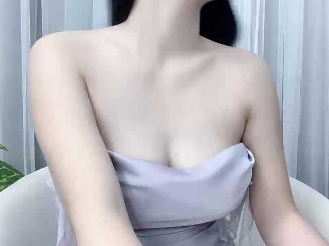 MieChan live cam on BongaCams