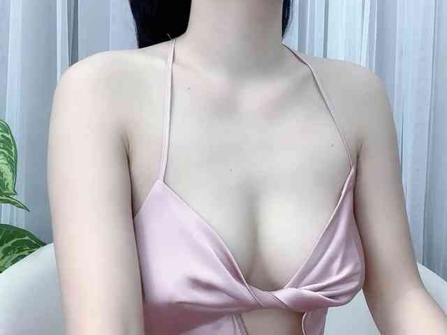MieChan webcam