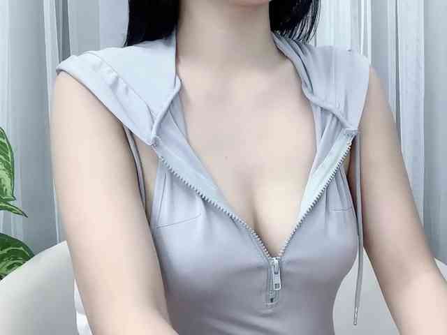 MieChan webcam