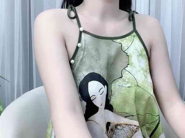 MieChan webcam