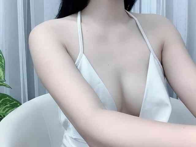 MieChan webcam