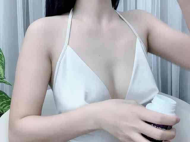MieChan webcam