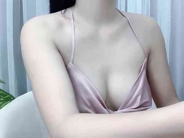 MieChan webcam