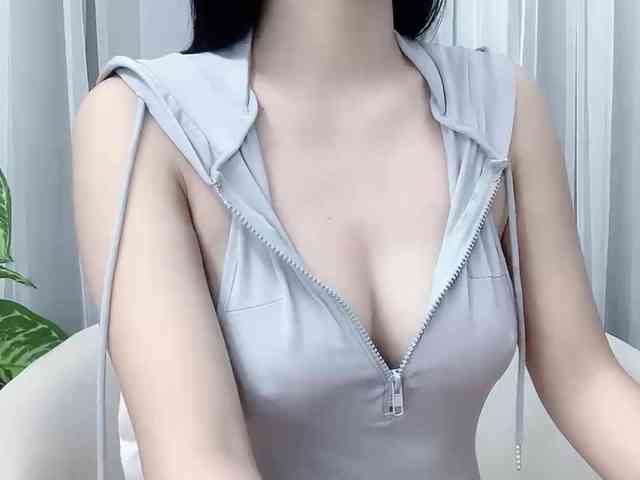 MieChan webcam