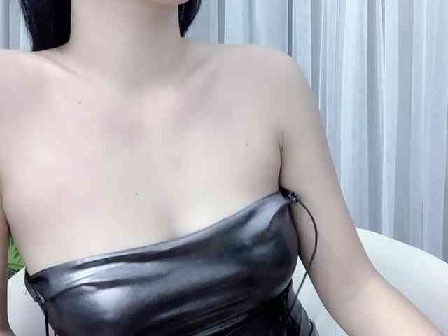 MieChan webcam