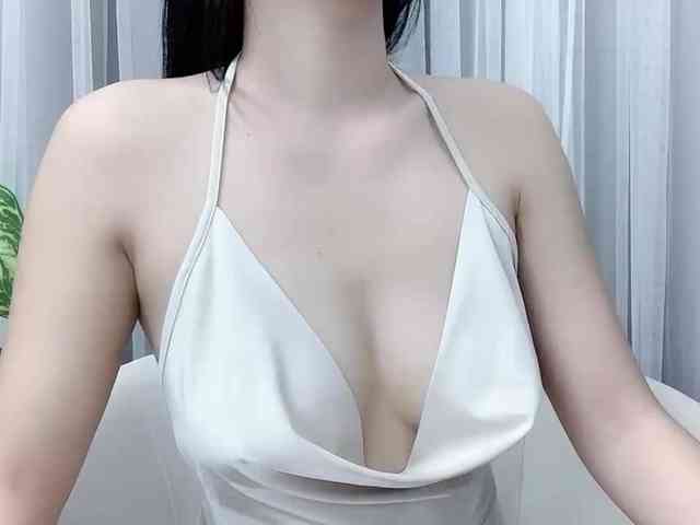 MieChan webcam