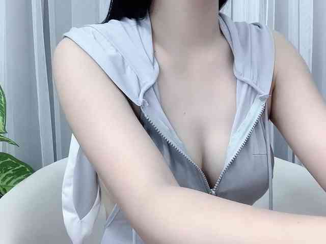 MieChan webcam