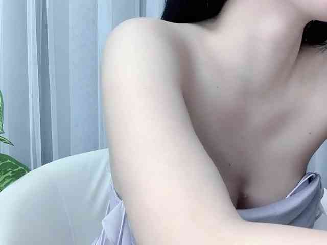 MieChan webcam
