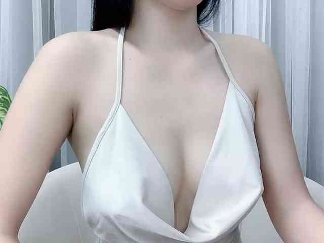 MieChan webcam