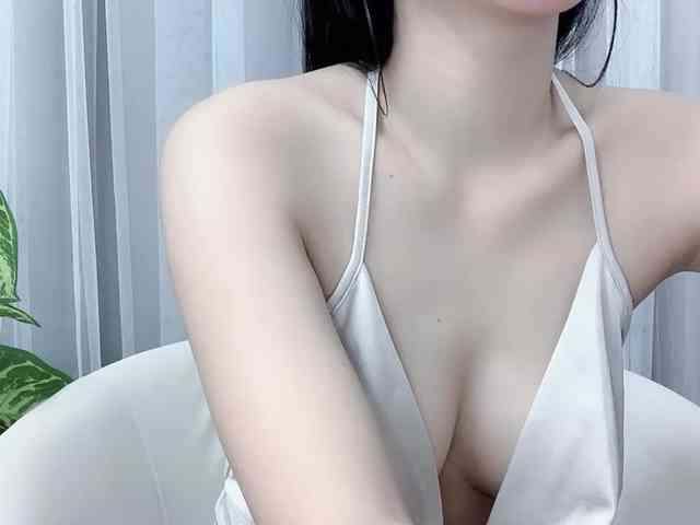 MieChan webcam