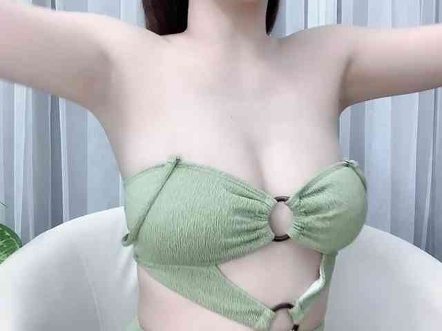 MieChan webcam