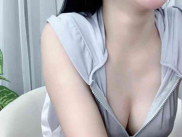 MieChan webcam