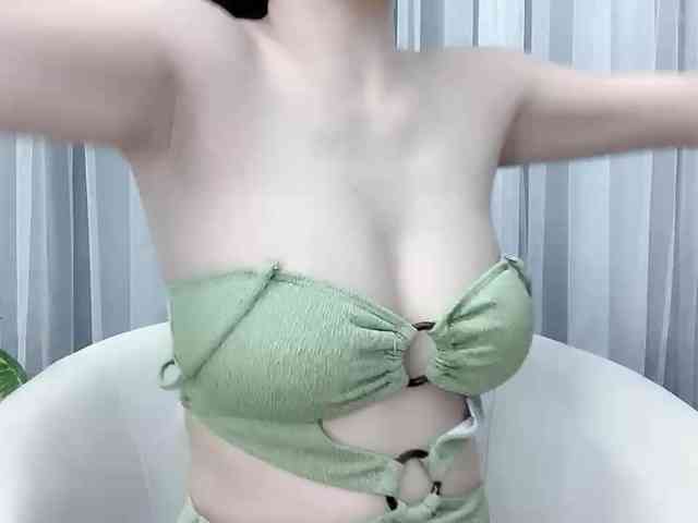 MieChan webcam