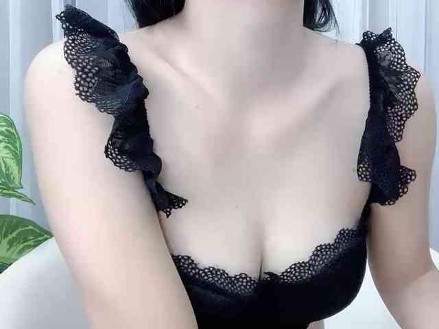 MieChan webcam