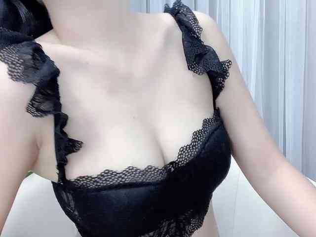MieChan webcam
