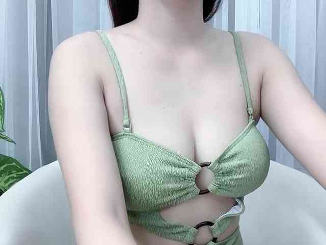 MieChan webcam