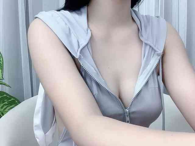 MieChan webcam