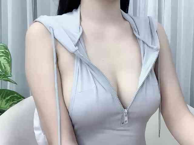 MieChan webcam