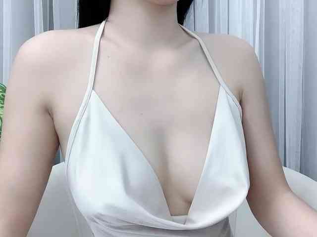 MieChan webcam