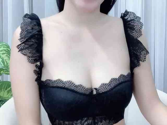 MieChan webcam