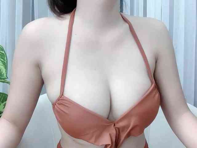 MieChan webcam
