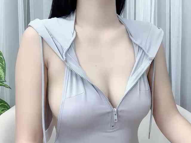 MieChan Live Webcam on BongaCams