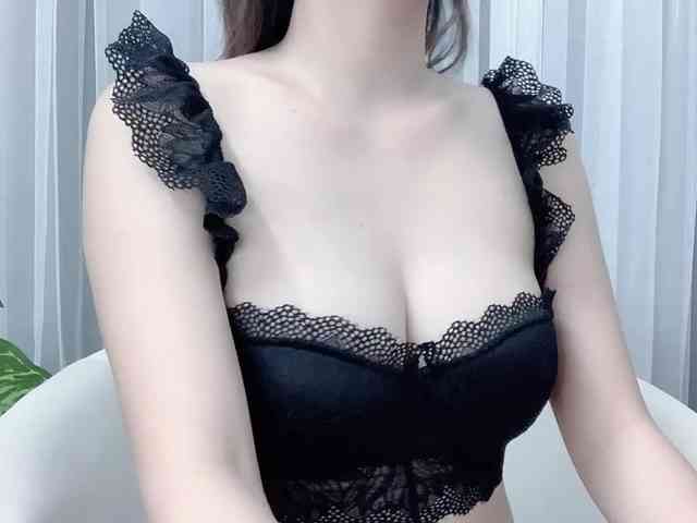 MieChan webcam