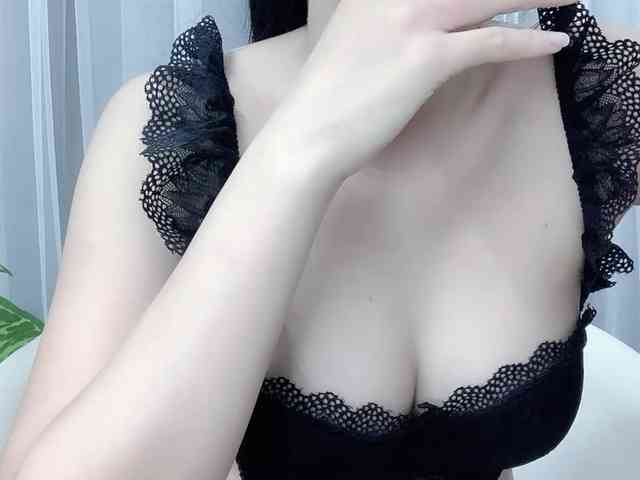 MieChan webcam