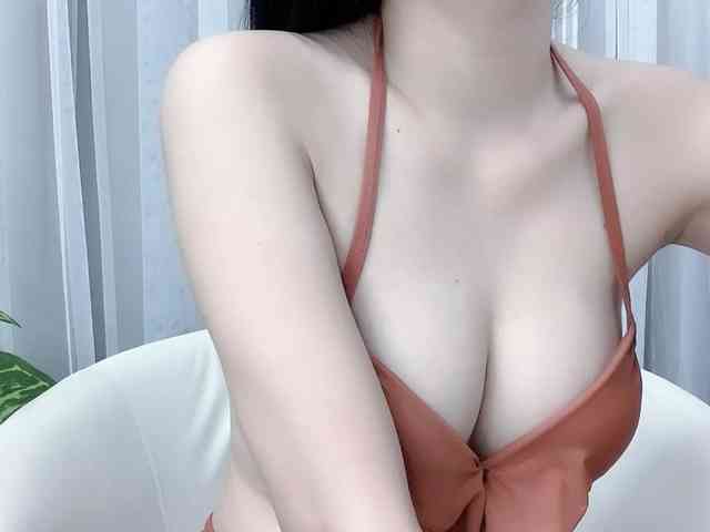 MieChan webcam