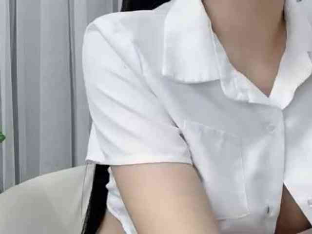 MieChan webcam