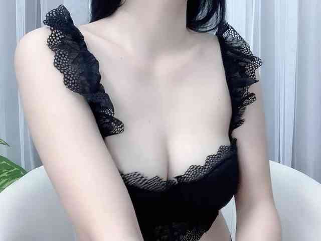 MieChan webcam