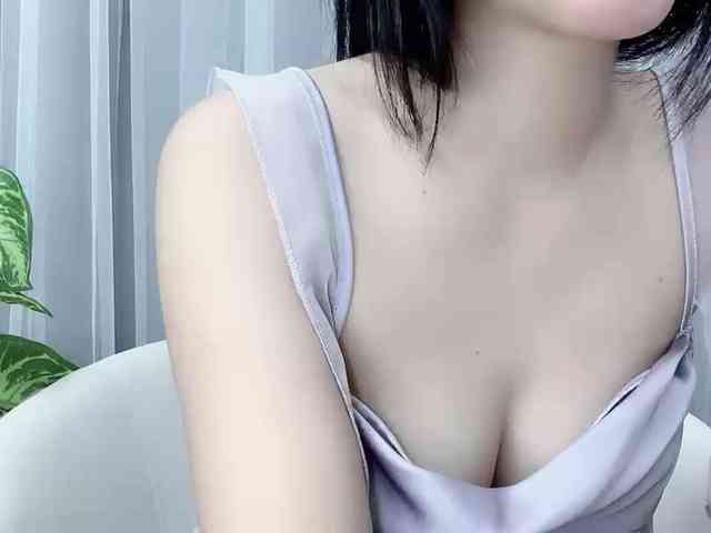 MieChan webcam