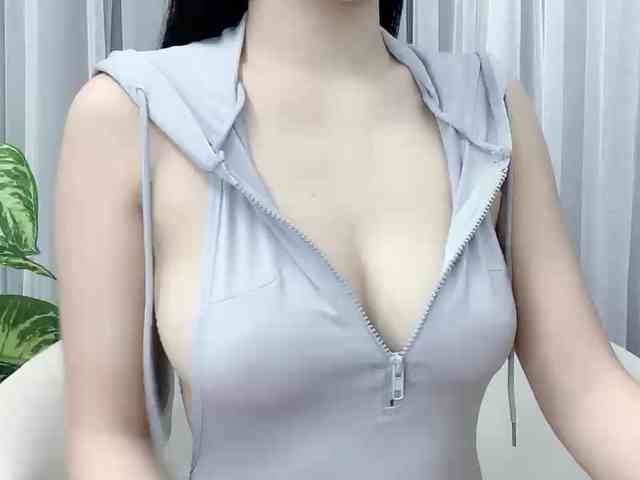 MieChan webcam